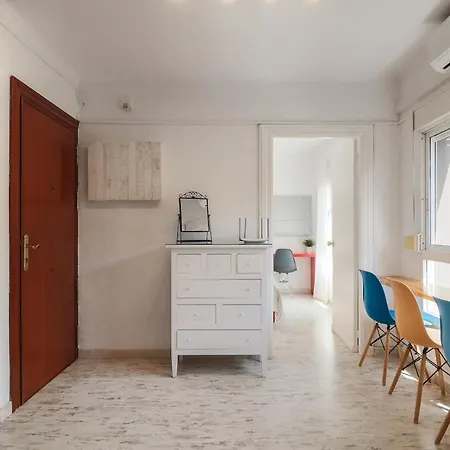Apartment C34 - One Bedroom Next To Alcazaba *